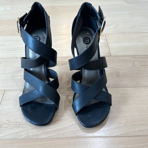 NWOT Black Heels - Picture 2 of 6